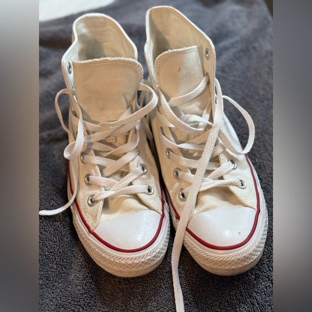 White high top Converse Chuck Taylor